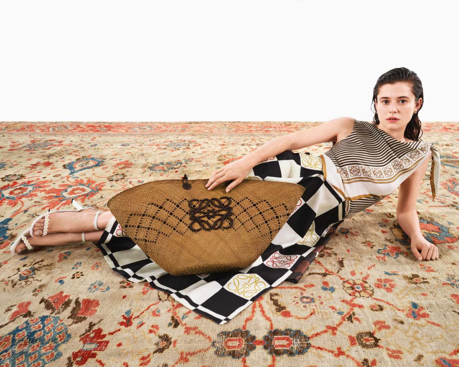Loewe, Loewe Paula's Ibiza, túi xách 2024, xu hướng thời trang 2024, thời trang xuân hè