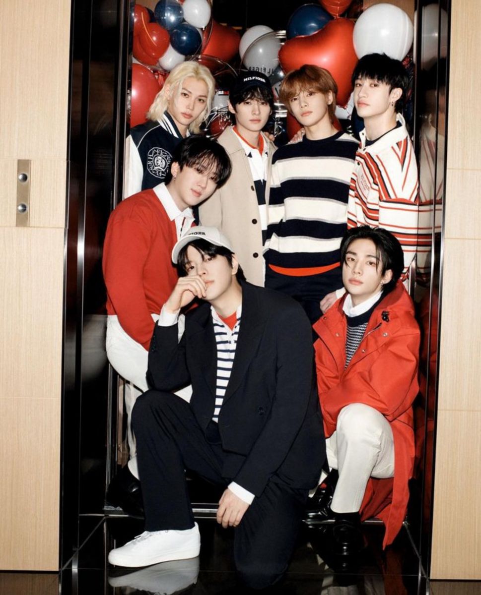 Tommy Hilfiger, Stray Kids, Tommy Hilfiger spring 2024, phong cách preppy, xu hướng thời trang 2024, thời trang xuân hè
