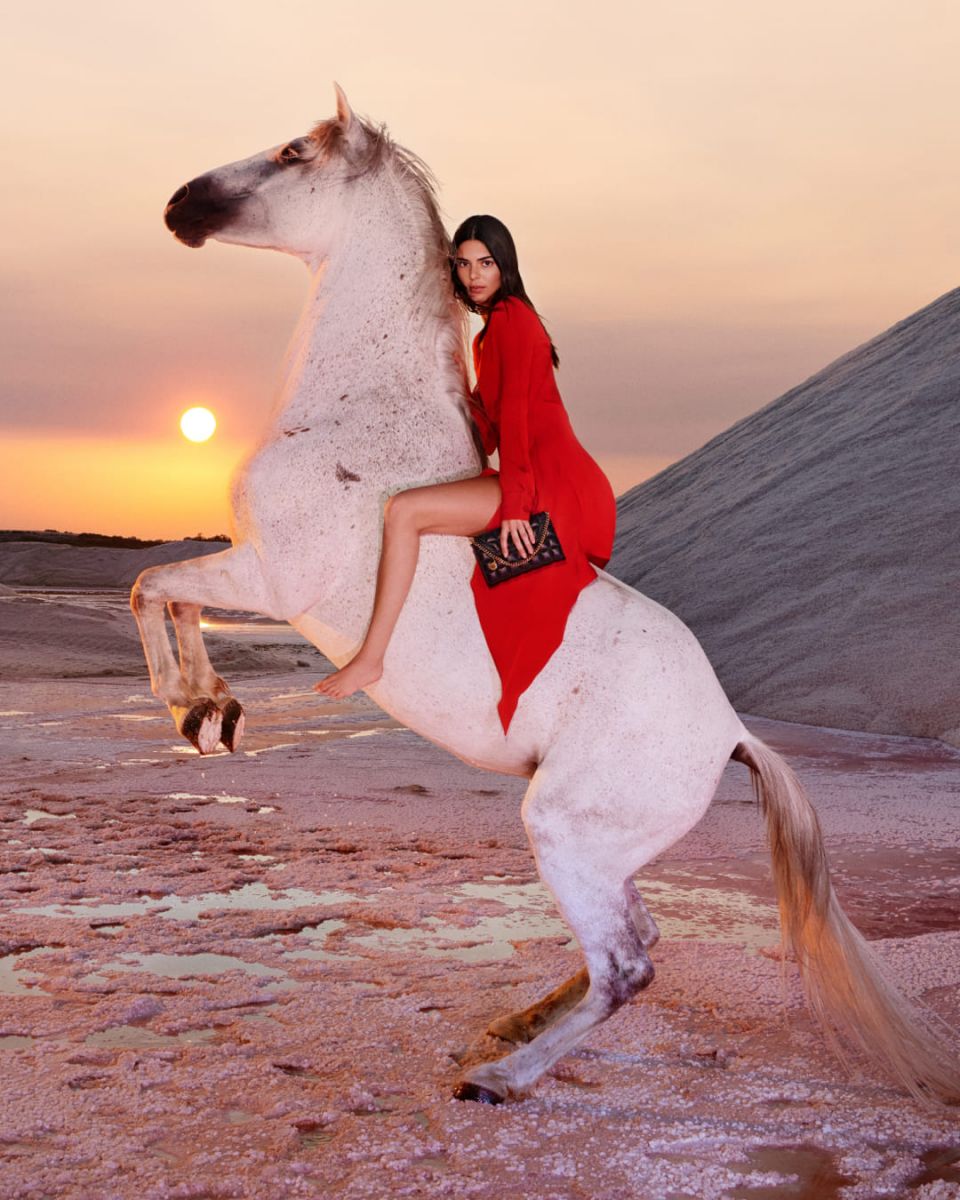 thời trang bền vững, sustainability fashion, luxury fashion industry, Stella McCartney, Gucci, Burberry