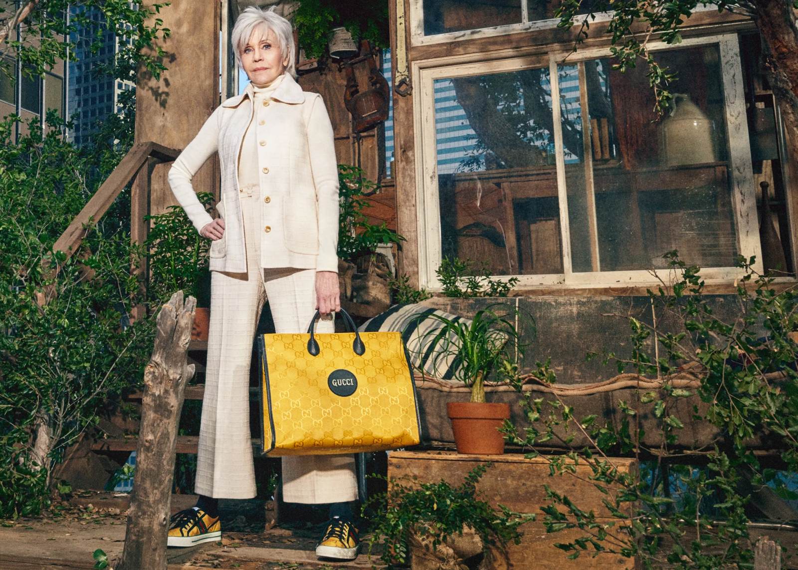 thời trang bền vững, sustainability fashion, luxury fashion industry, Stella McCartney, Gucci, Burberry