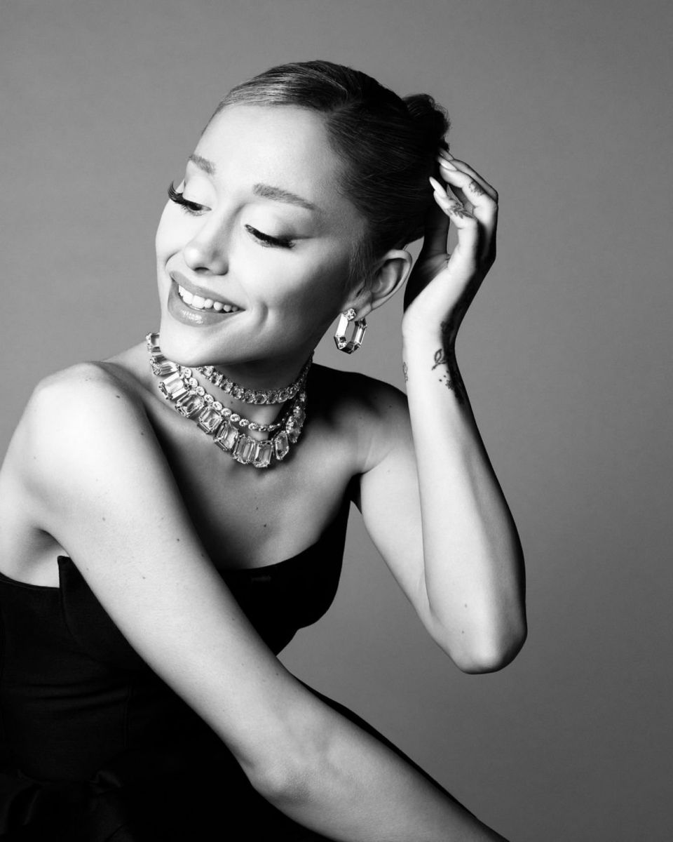 Ariana Grande, Swarovski, đại sứ thương hiệu, công bố đại sứ, trang sức pha lê