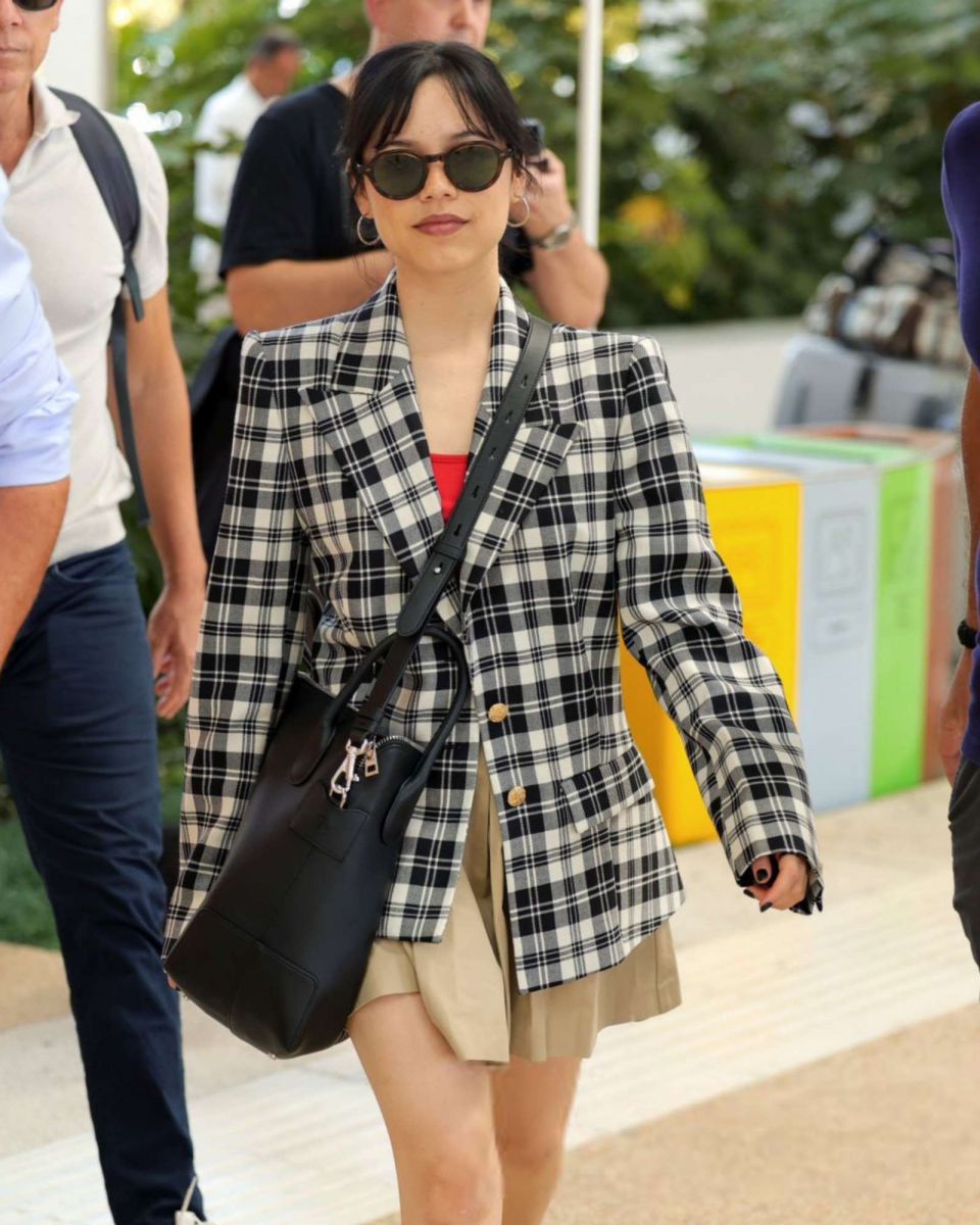 venice film festival, liên hoan phim venice 2024, fashion, red carpet fashion, Jenna Ortega