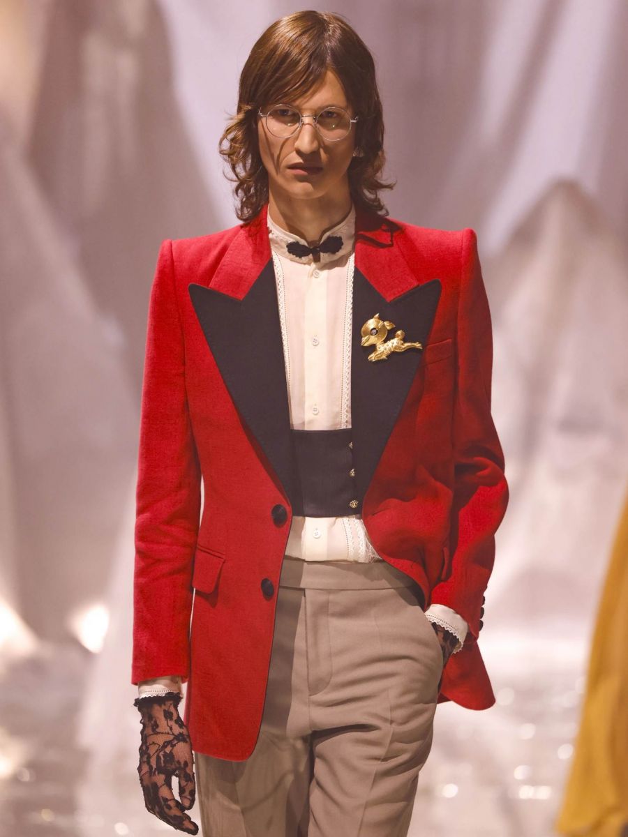 Valentino, Valentino 2025, Alessandro Michelle, fashion week 2025, paris fashion week, spring summer 2025, thời trang xuân hè, xu hướng thời trang