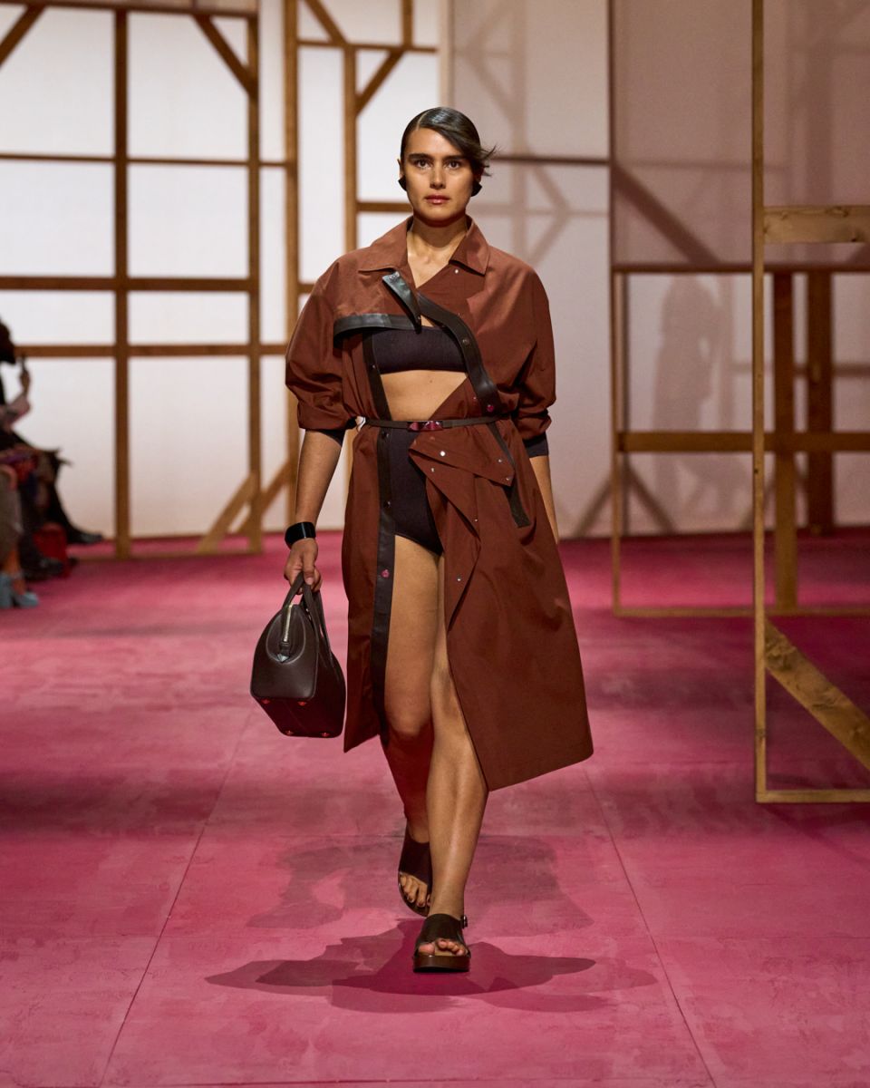 BST Xuân-Hè 2025 Hermès, Chất liệu da thời thượng, Xu hướng Xuân hè 2025
