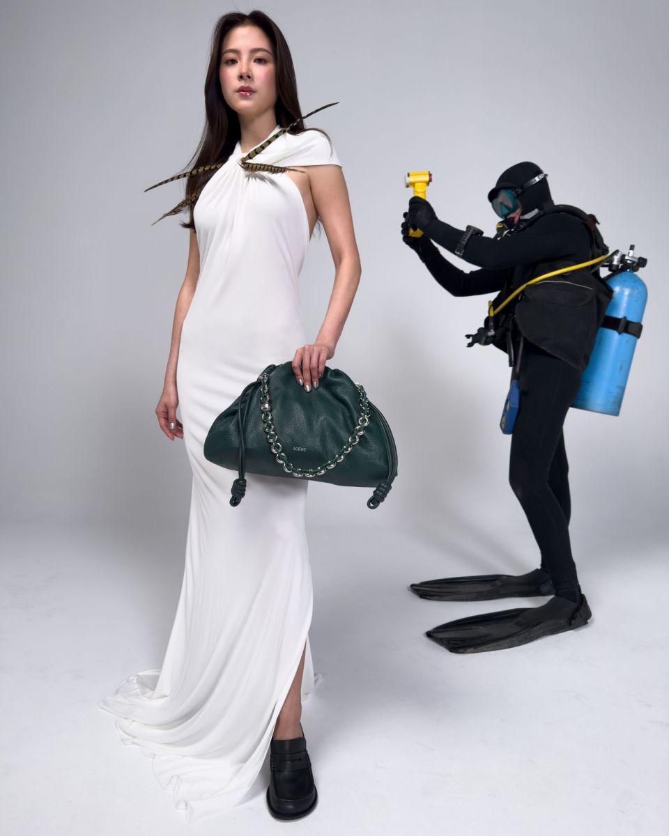 Loewe, xuân hè 2025, xu hướng thời trang, Jonathan Anderson