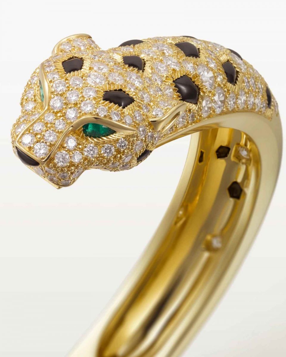 Cartier, holiday gift, quà tặng mùa lễ hội, gợi ý quà tặng, Panthère de Cartier, Santos de Cartier, Cartier Trinity, Ballon Bleu de Cartier