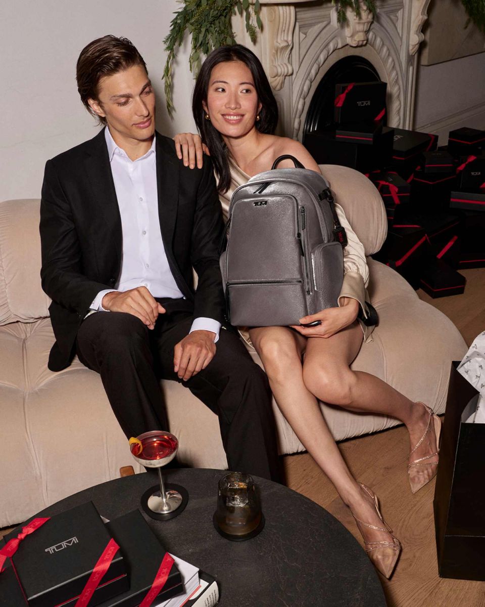 TUMI, hành lý TUMI, vali TUMI, TUMI 19 Degree Aluminum, quà tặng Giáng Sinh, mùa lễ hội, gifting collection 2024