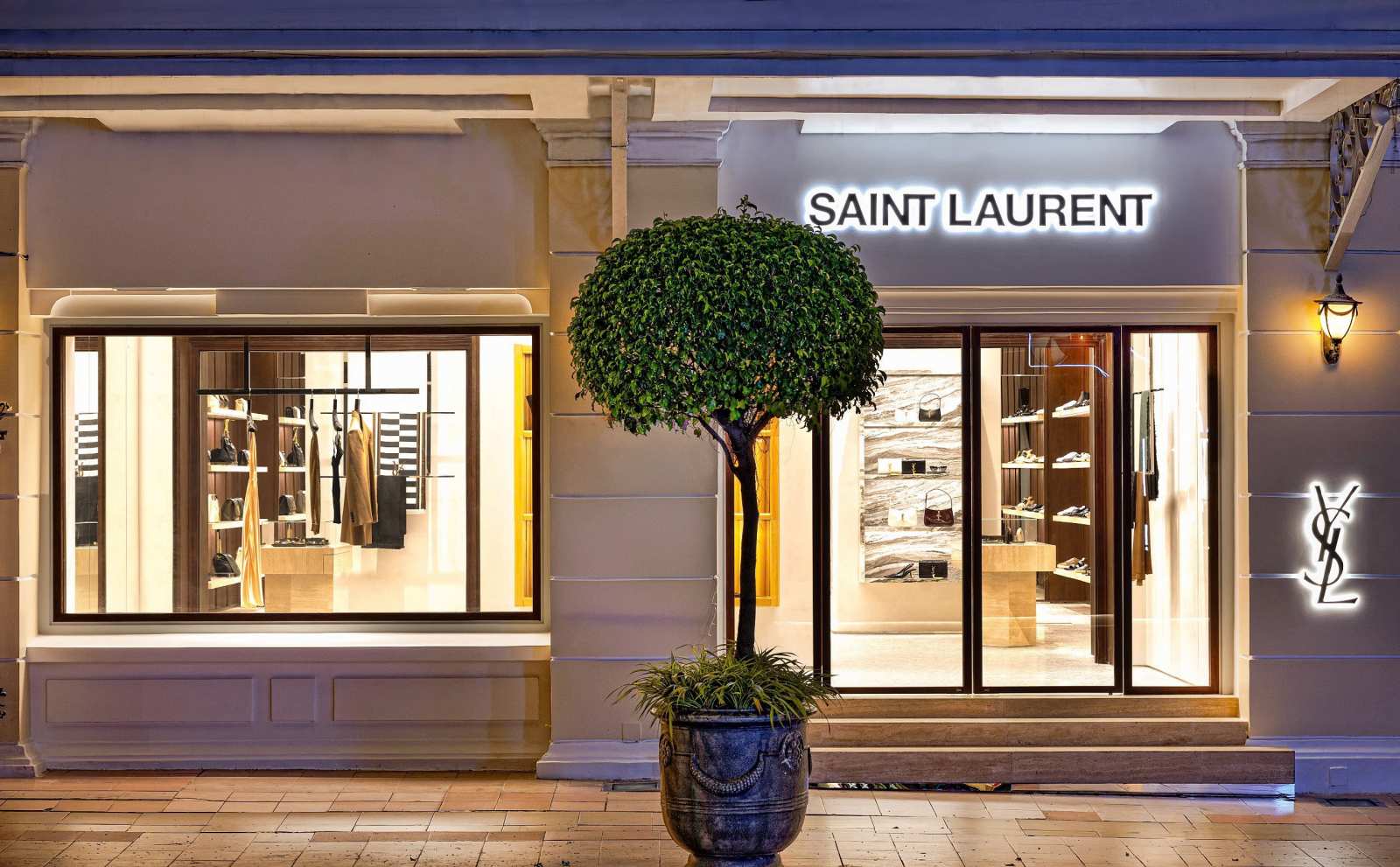 Saint Laurent, Saint Laurent Việt Nam, boutique Saint Laurent, Saint Laurent TPHCM, Continental Saigon Hotel