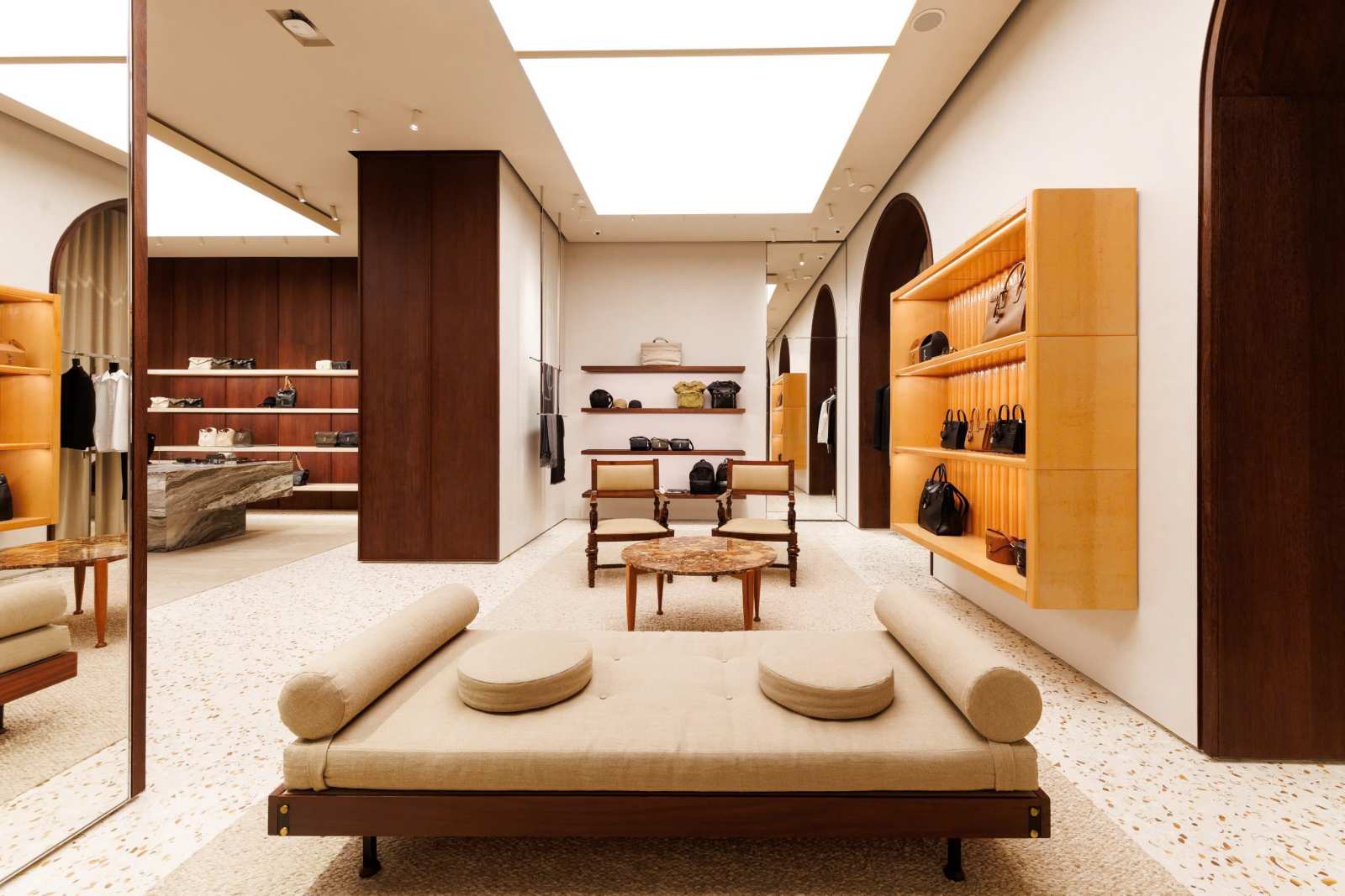 Saint Laurent, Saint Laurent Việt Nam, boutique Saint Laurent, Saint Laurent TPHCM, Continental Saigon Hotel