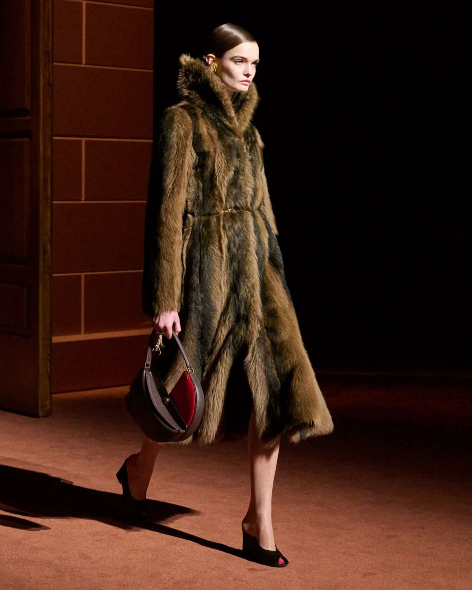Milan Fashion Week 2025, xu hướng thời trang, thiết kế thu đông, Gucci, Dsquared2, Fendi, Jil Sander