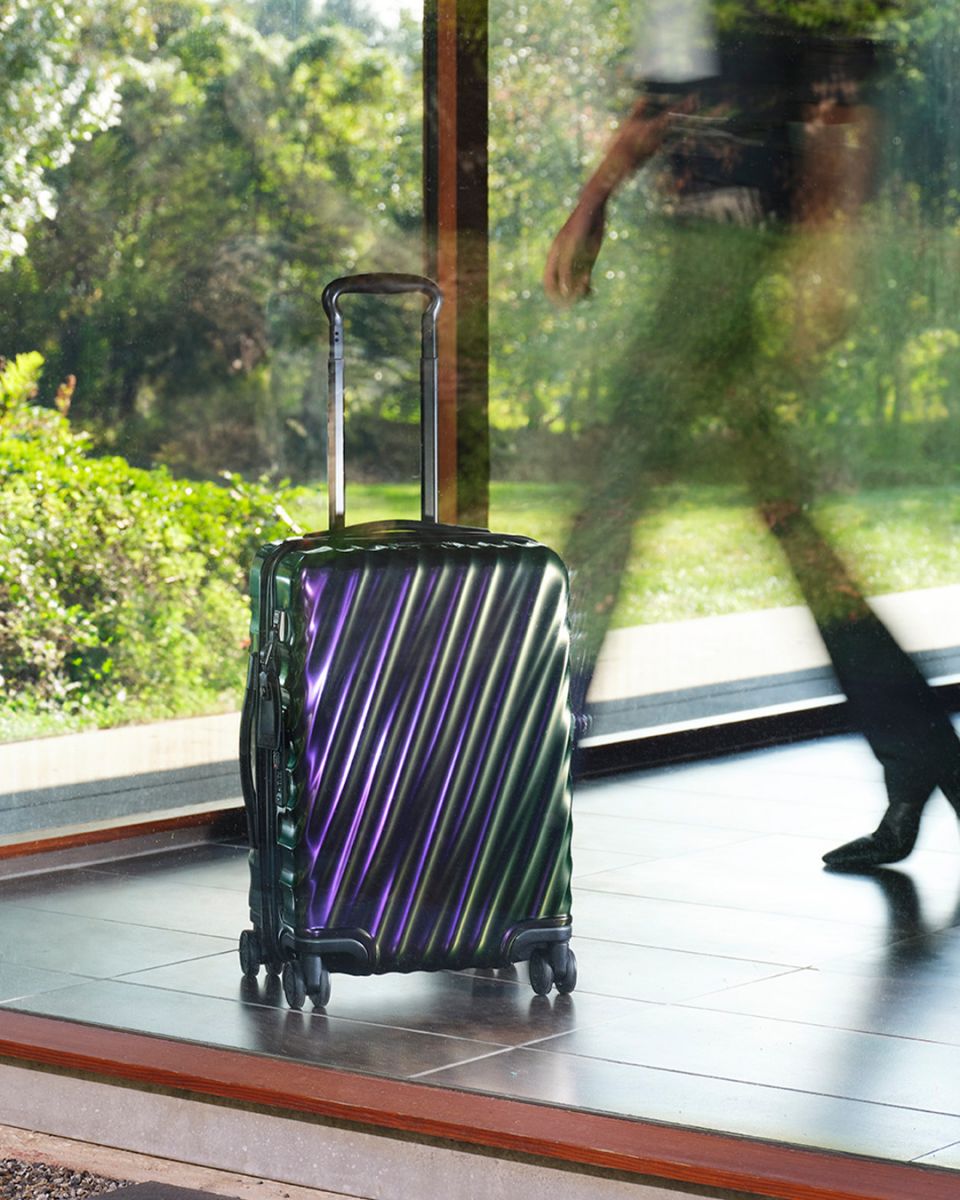 TUMI SPRING 2025