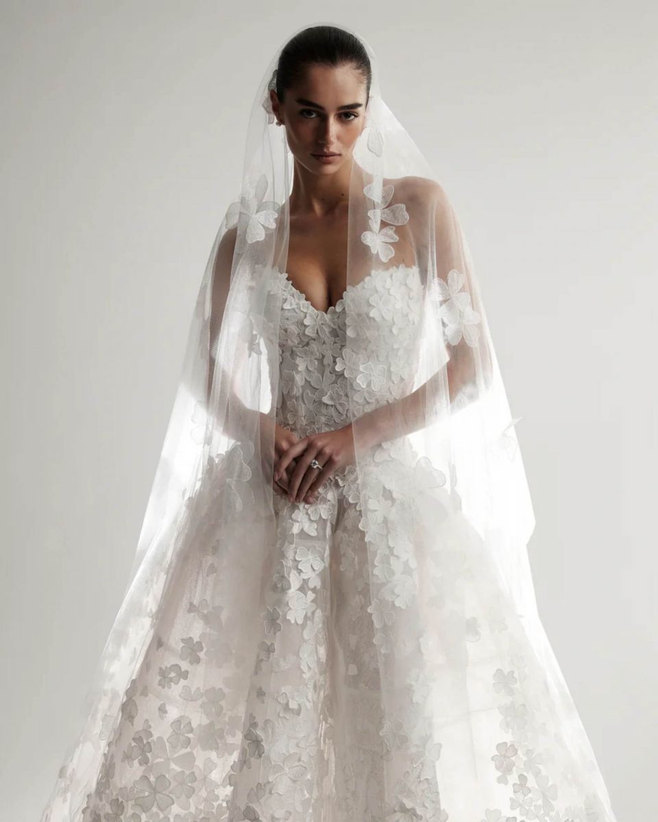 Bridal Fashion Week 2026, váy cưới thiết kế, Katherine Tash, Reem Acra, House of Gilles, Monique Lhuillier, Elie Saab