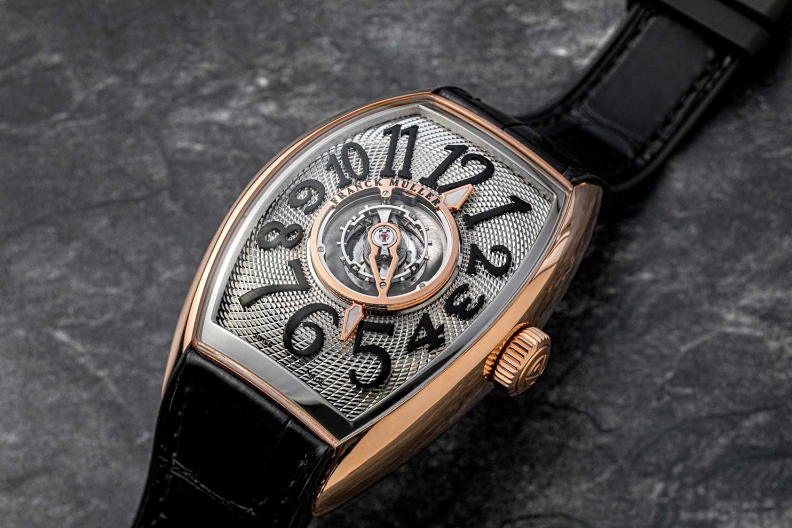 dong-ho-Franck-Muller-Cintree-Curvex-Grand-Central-Tourbillon