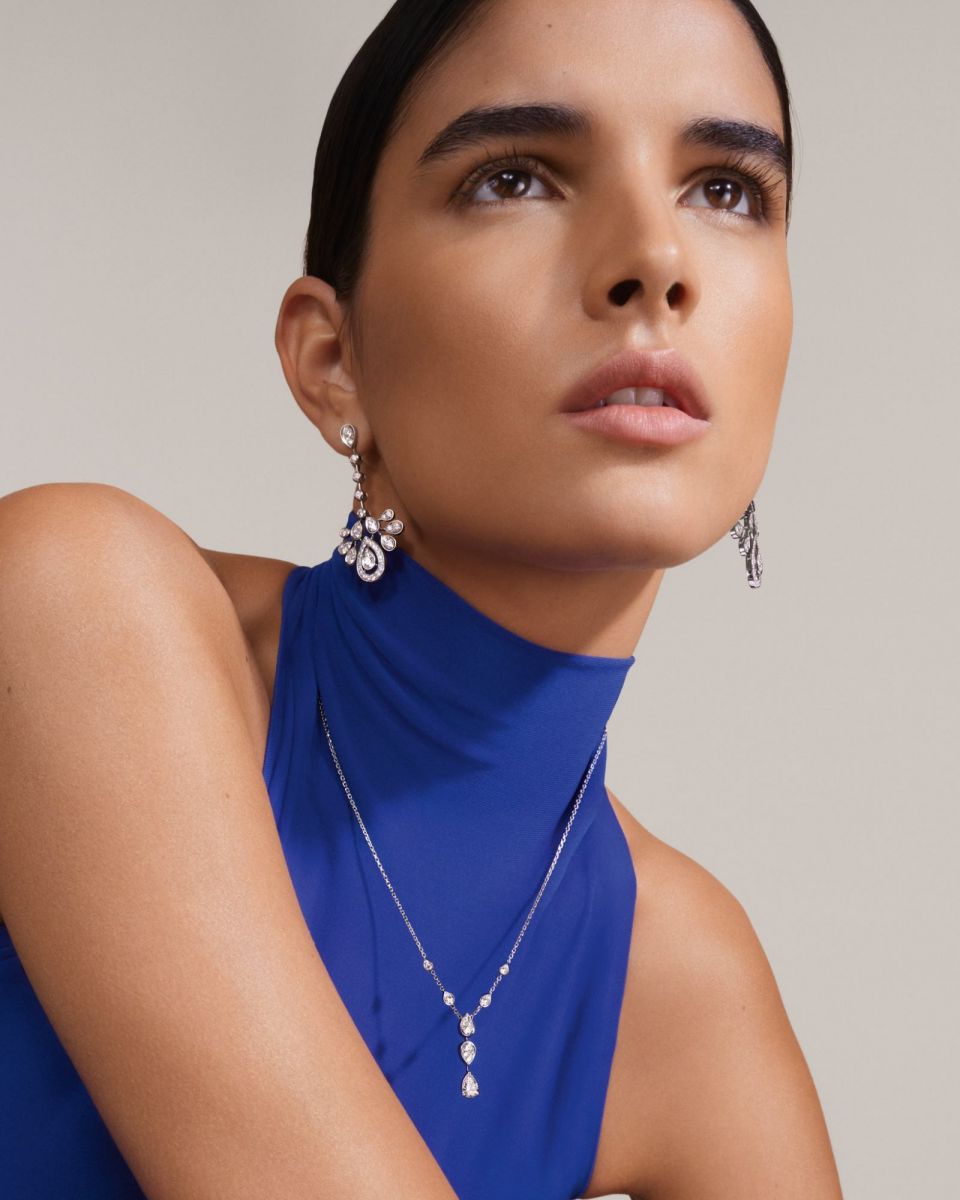 Chaumet, high jewelry, savoir faire, kỹ thuật chế tác, trang sức cao cấp, kim cương, tiêu chí 4C GIA, fil-couteau, trompe l'œil, pear-shaped