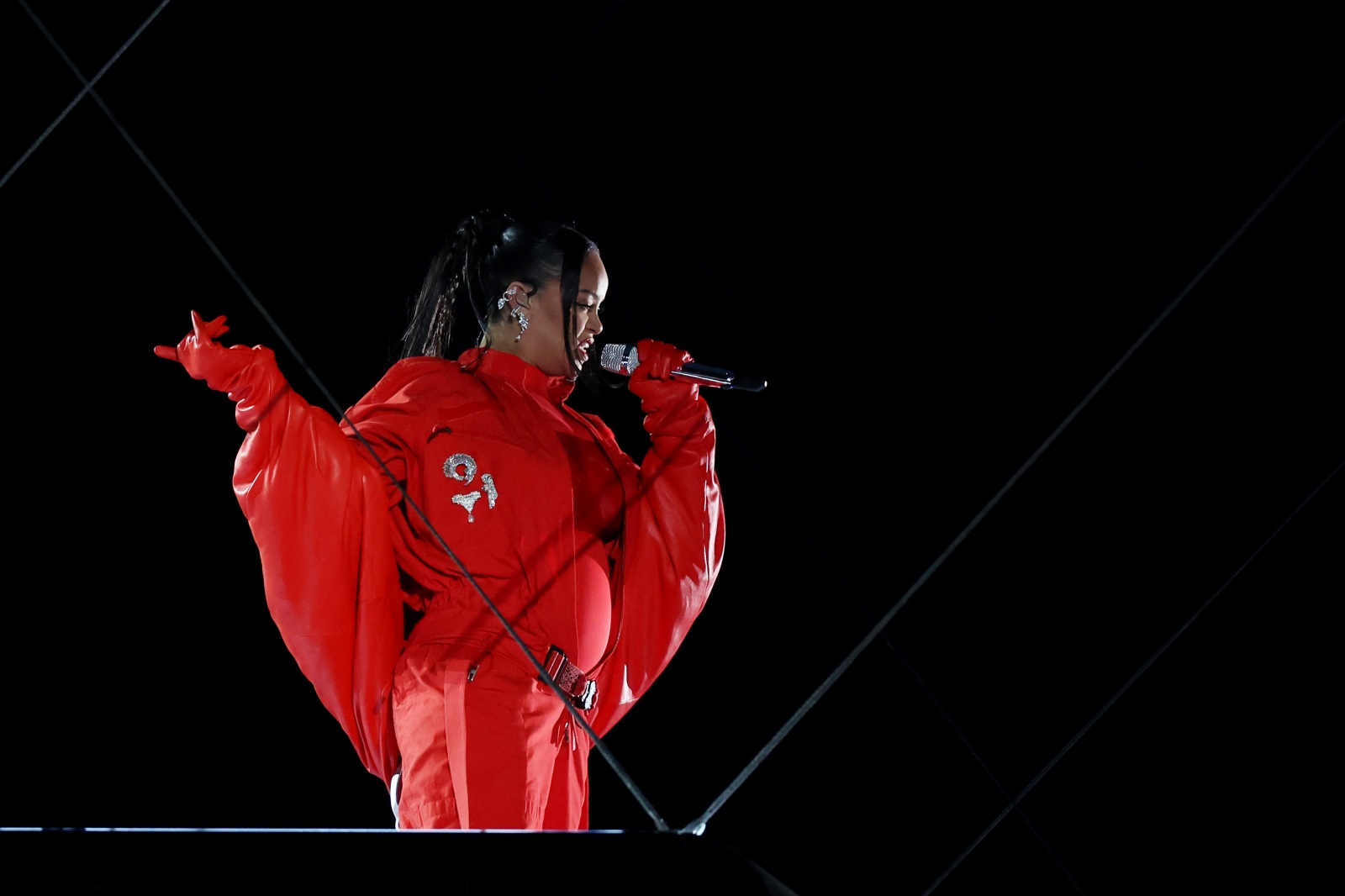 rihanna-super-bowl-halftime-show-2023