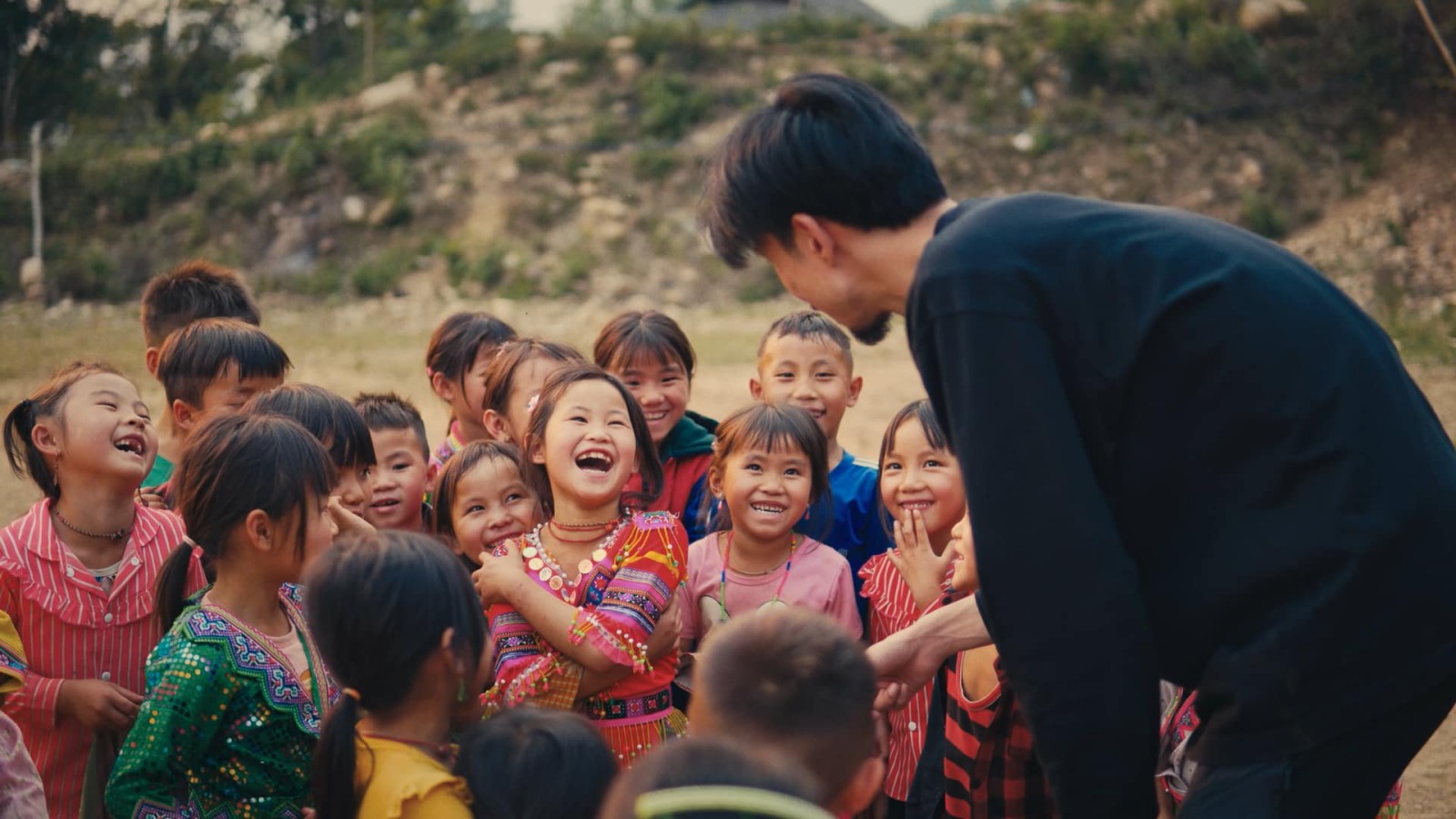 Đen Vâu, Nấu ăn cho em, Mv âm nhạc, music video, nuôi em, du lịch thiện nguyện