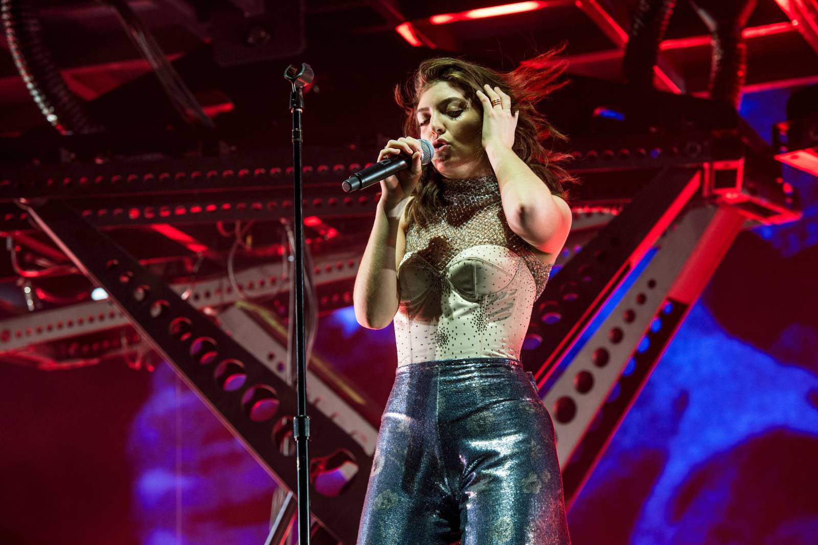 Lorde, Solar Power, âm nhạc mùa hè