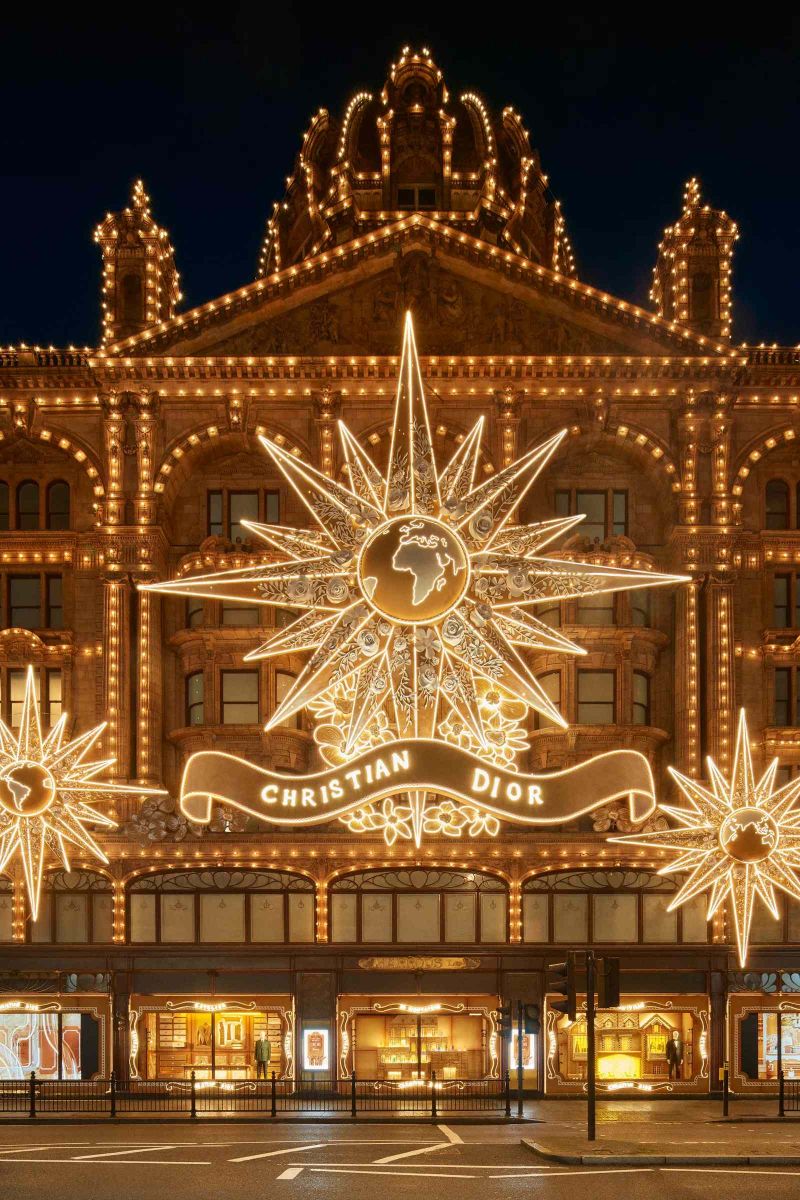 dior-christmas-decoration-cau-chuyen-cua-nhung-bieu-tuong-giang-sinh