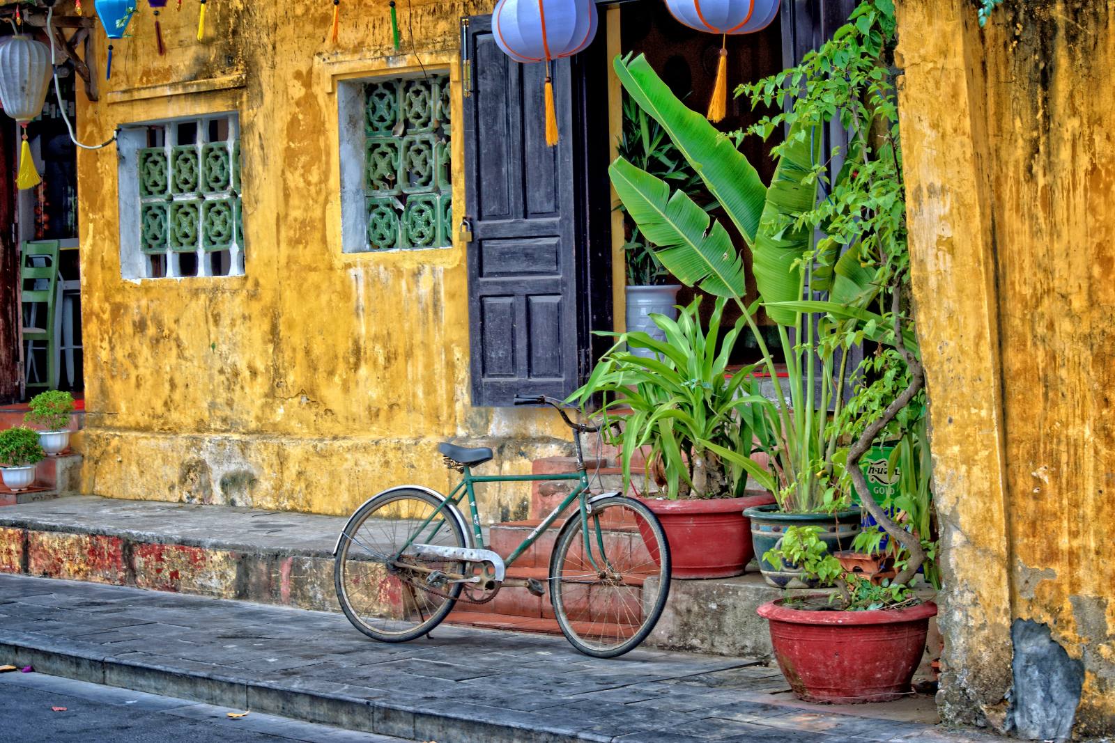 vietnam-a-tourist-guide-to-love-destinations-travel-where-what-to-eat-wwk