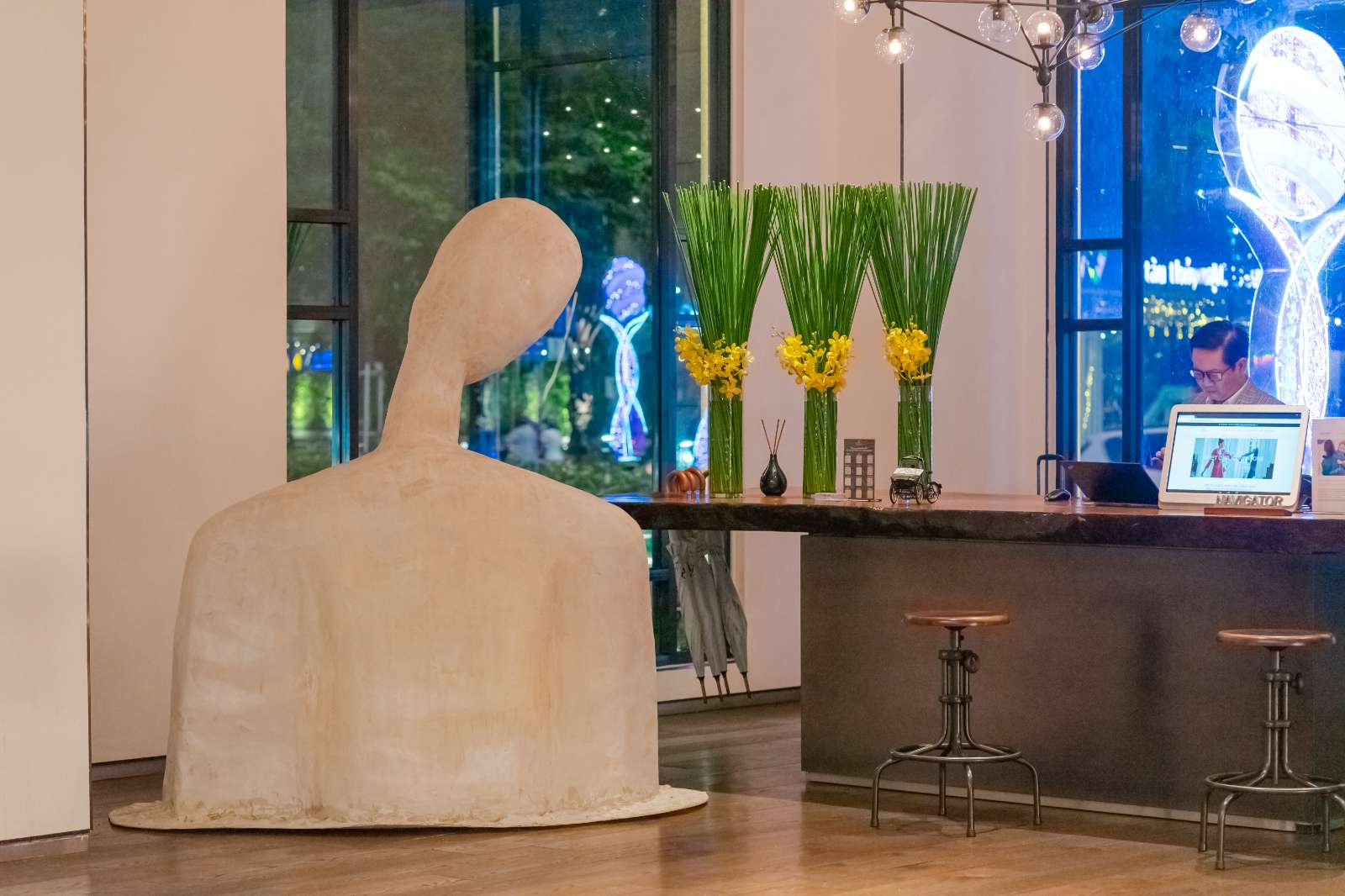 Tình Yêu là Tất Cả, Trần Quang Đại, Renaissance Riverside Hotel Saigon, triển lãm nghệ thuật