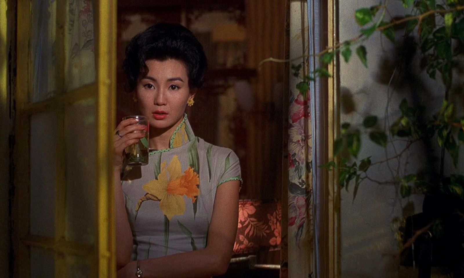 In The Mood For Love, tâm trạng khi yêu, Lương Triều Vỹ, phim hay, review phim