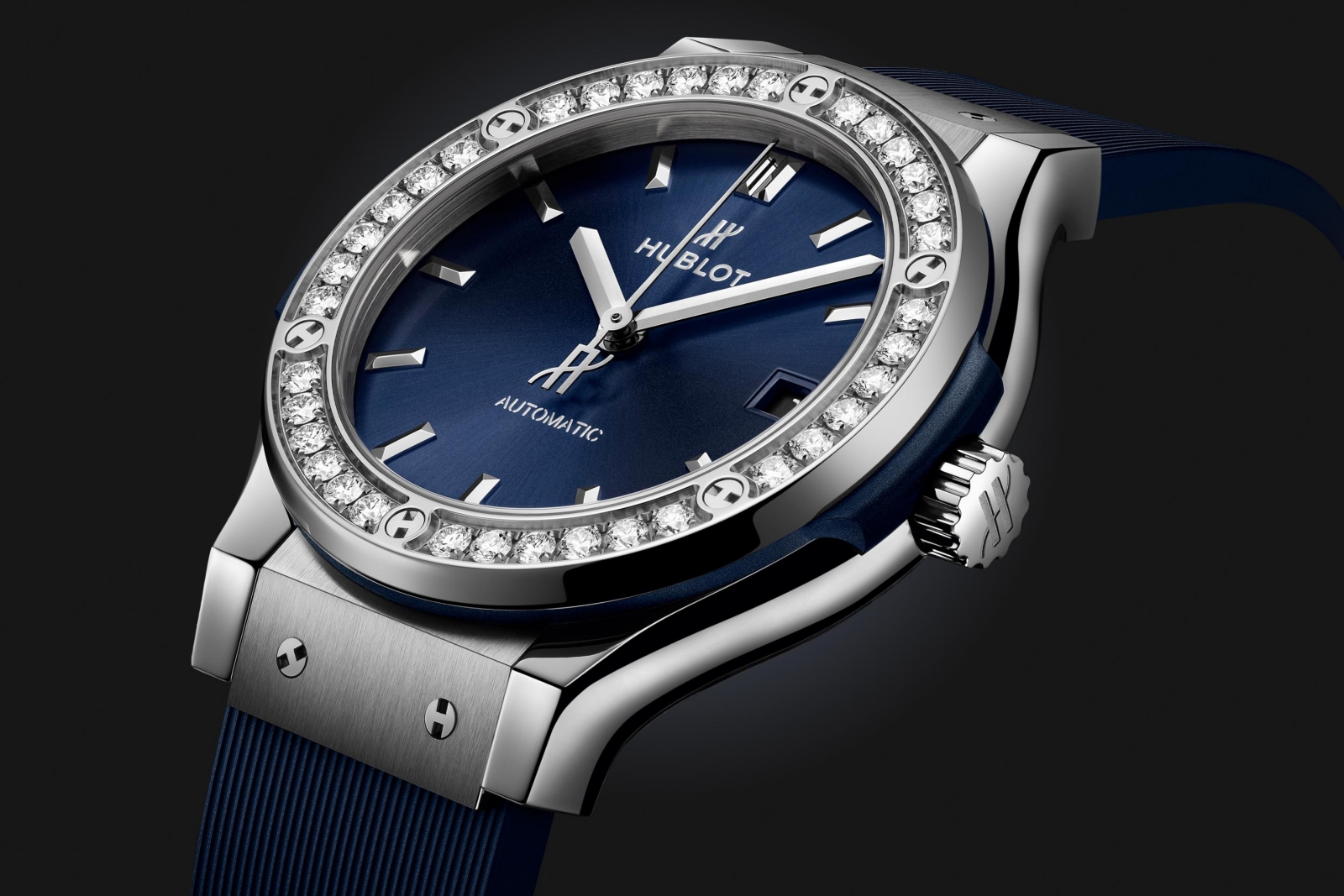 Hublot, đồng hồ Thụy Sĩ, đồng hồ cao cấp, gợi ý quà tặng, đồng hồ Hublot, Classic Fusion Titanium Blue Diamonds