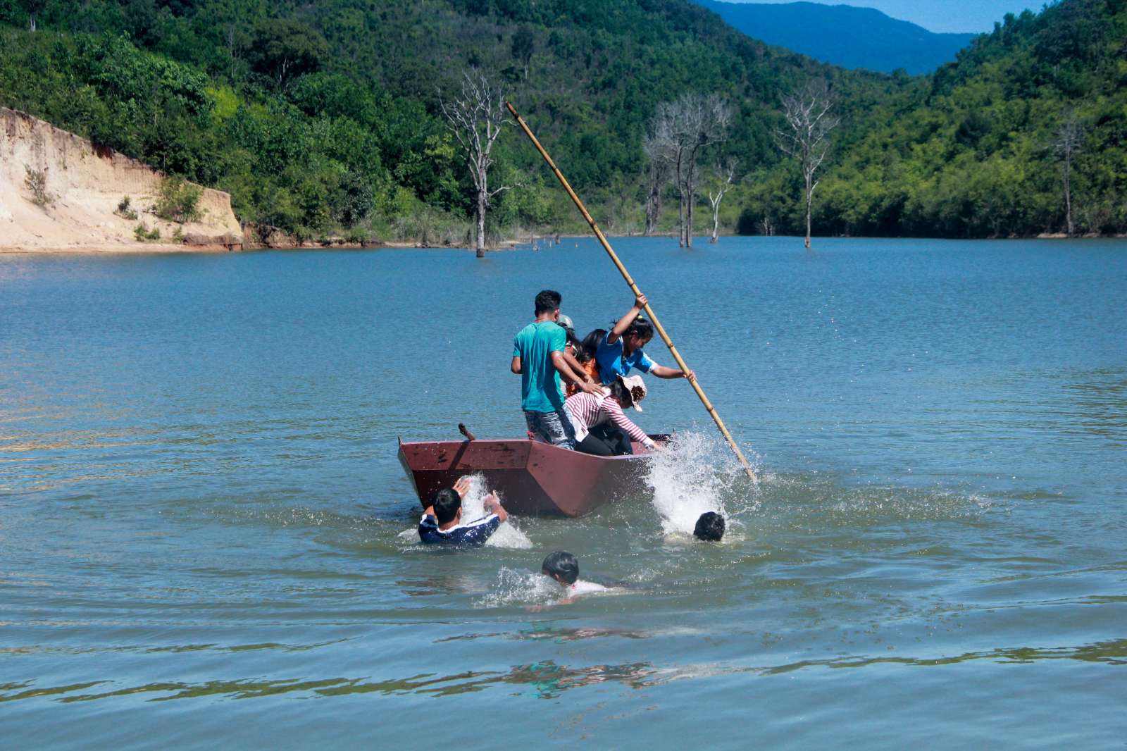 Đạ Tông, Lâm Đồng, Thiện nguyện