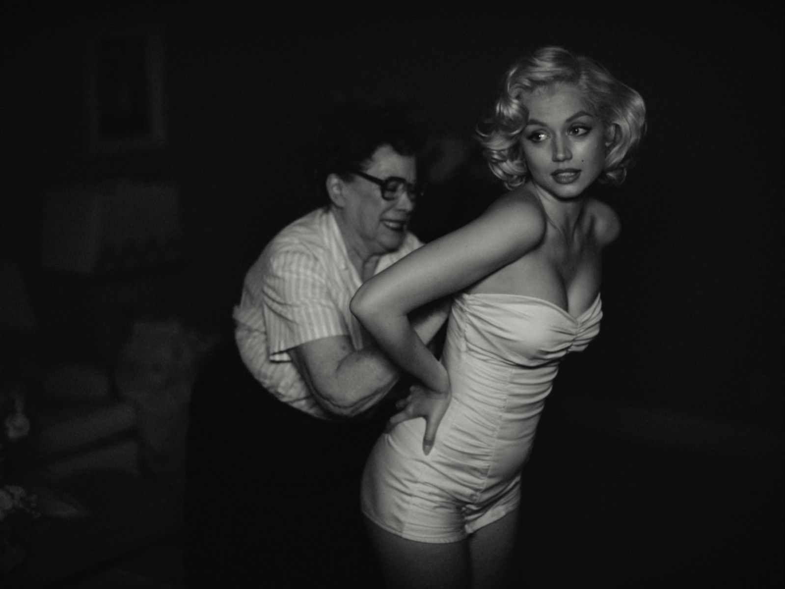 WWK-phim-Netflix-Blonde-trailer-release-Marilyn-Monroe-ana-de-armas