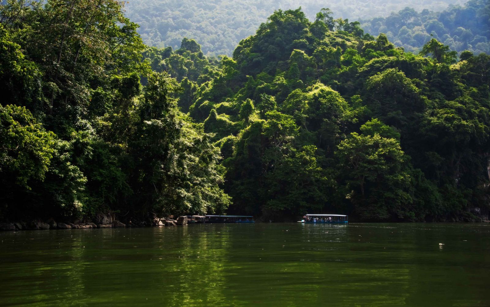 Du lịch đầu năm, Phong Nha, Hạ Long, Thác Bản Giốc, Phú Quốc, Ba Bề