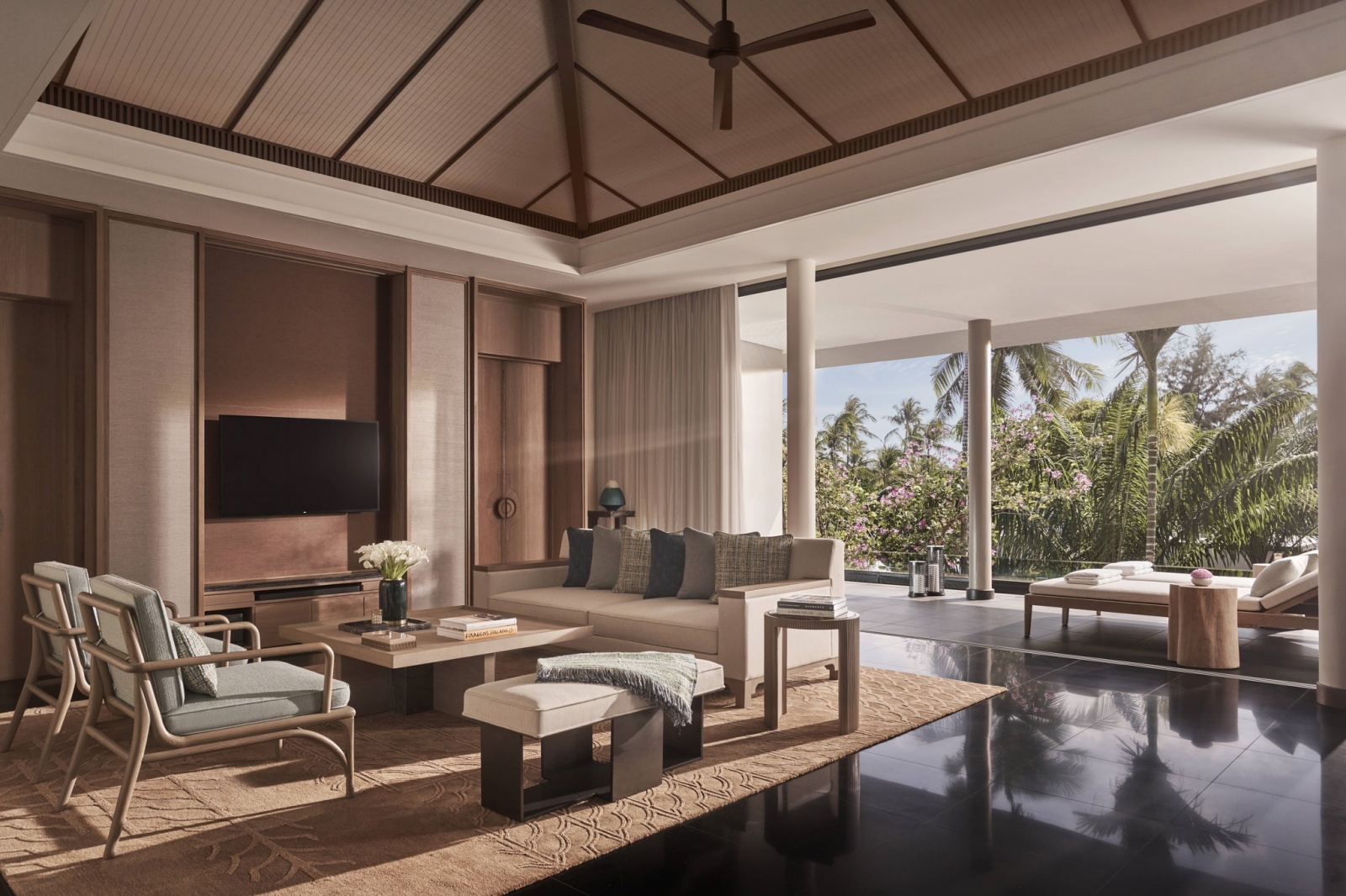 phú quốc, resort 5 sao phú quốc 2024, khách sạn 5 sao phú quốc, lưu trú tại phú quốc, Wyndham Grand Phú Quốc, Radisson Blu Resort Phú Quốc, Regent Phú Quốc, Pullman Phú Quốc, JW Marriott Phú Quốc Emerald Bay Resort & Spa, Premier Residence Phú Quốc