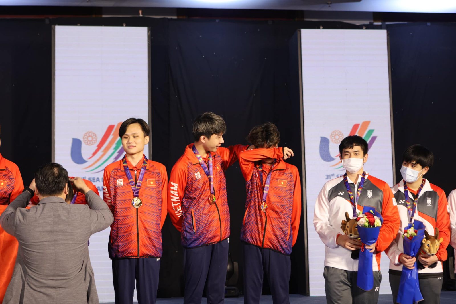 WWK-phong-van-quan-lu-team-flash-toc-chien-esports-the-thao-dien-tu-huy-chuong-vang-sea-games-31