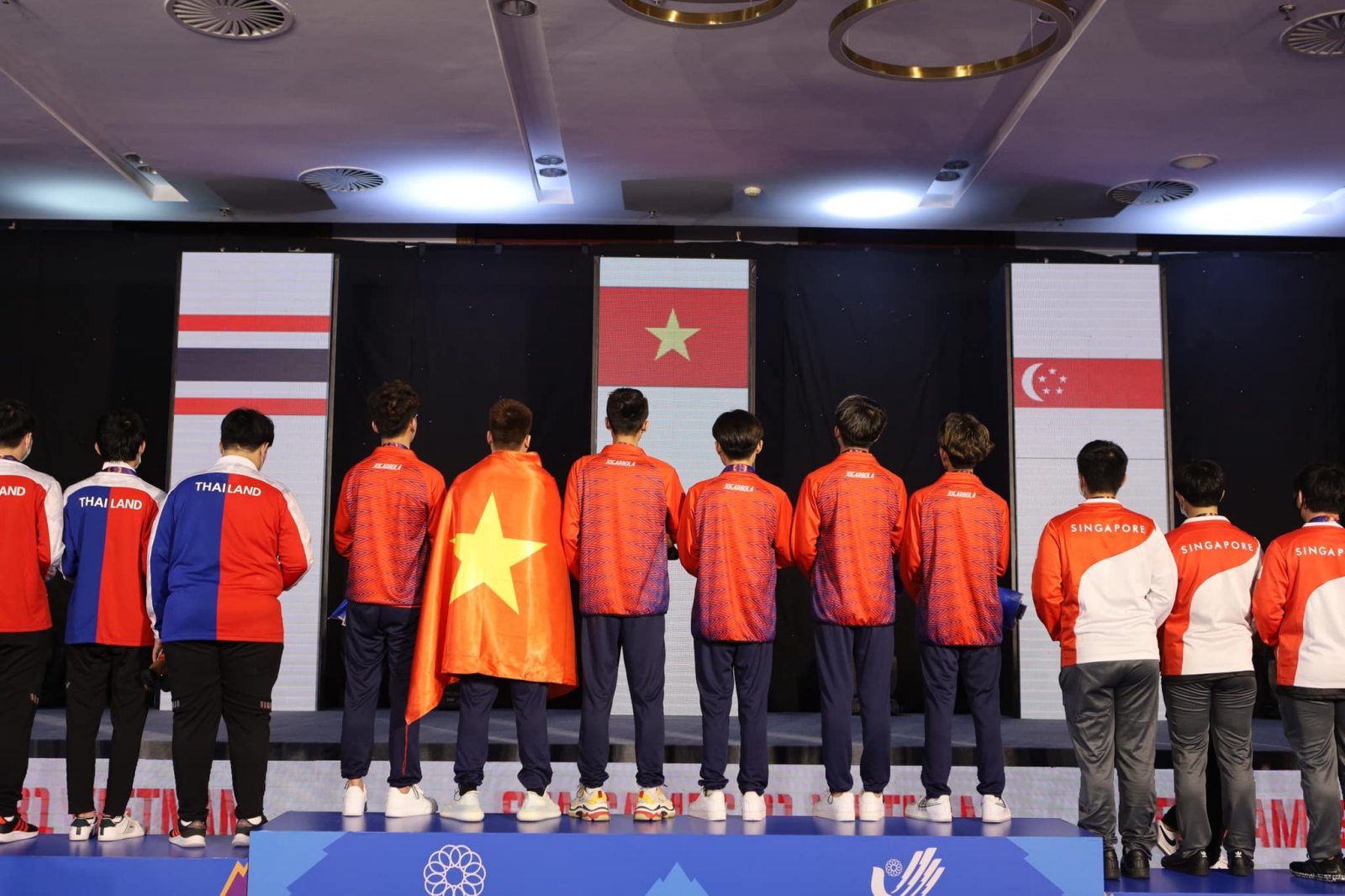 WWK-phong-van-quan-lu-team-flash-toc-chien-esports-the-thao-dien-tu-huy-chuong-vang-sea-games-31