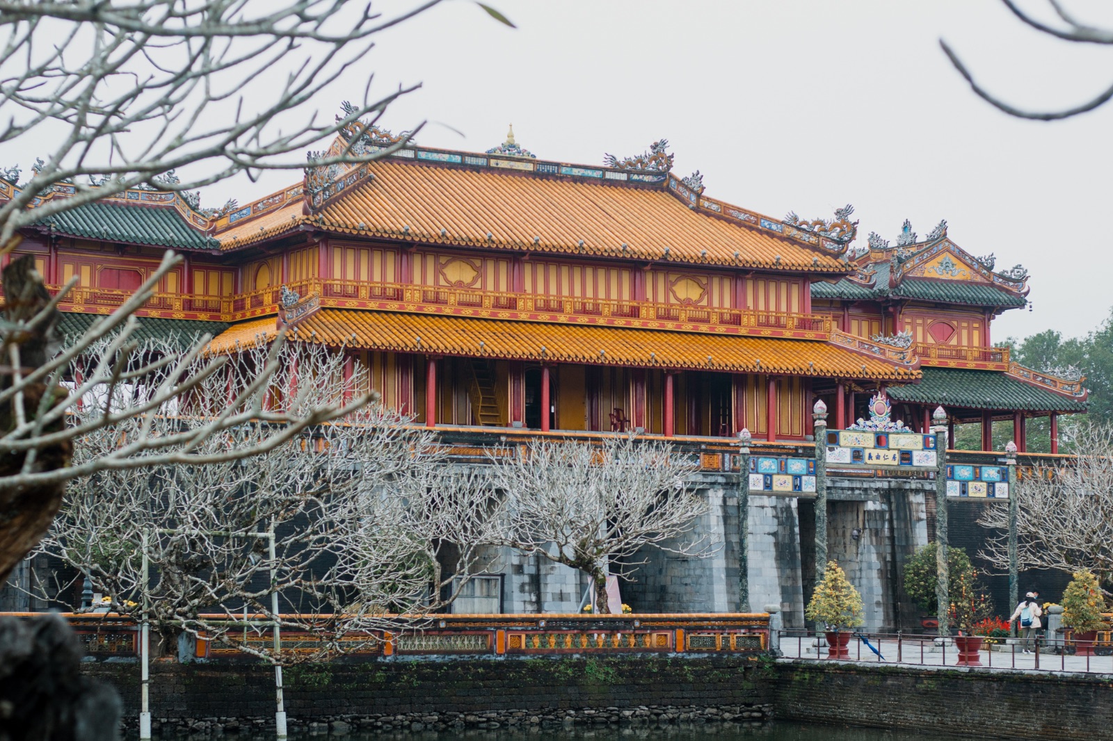 yến vi vu, travel blogger, hành trình xuyên việt