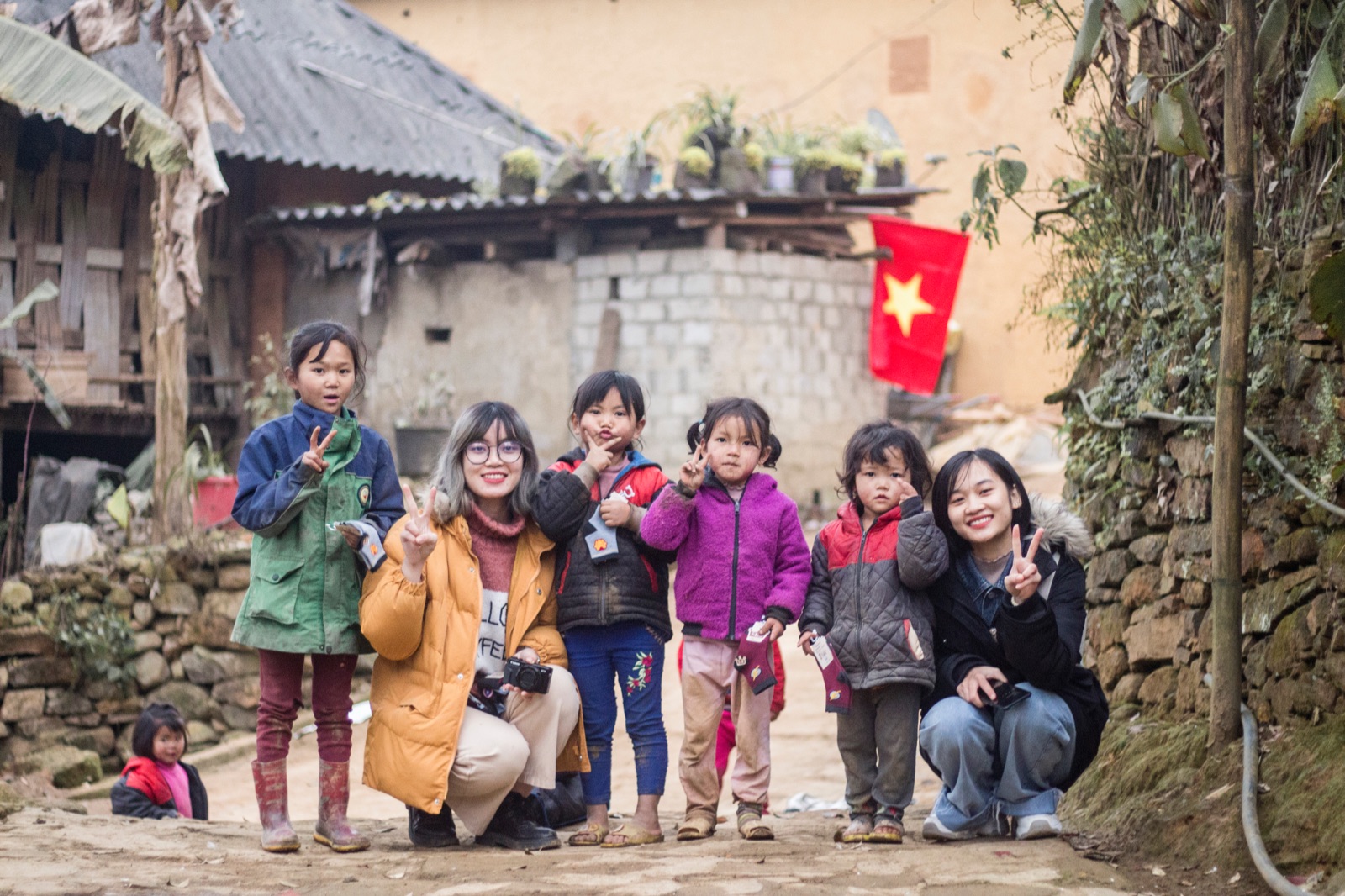 yến vi vu, travel blogger, hành trình xuyên việt
