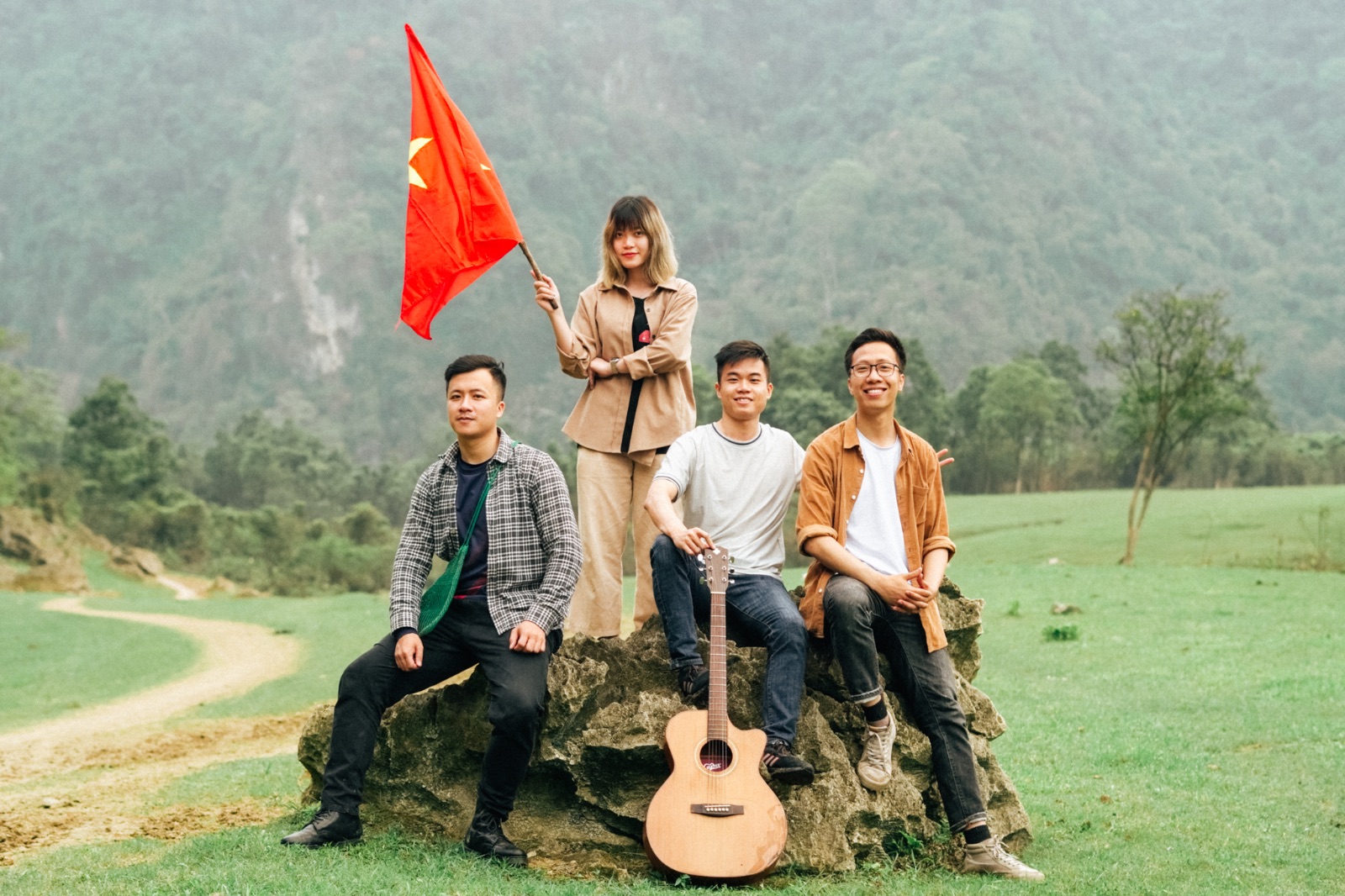 yến vi vu, travel blogger, hành trình xuyên việt