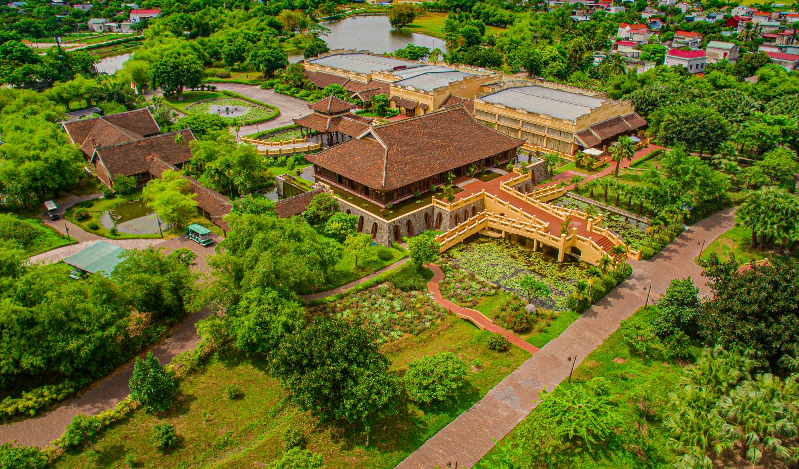 The Anam Cam Ranh, Emeralda Ninh Bình, La Siesta Hội An, Namia River Retreat, New World Saigon, hospitality talents