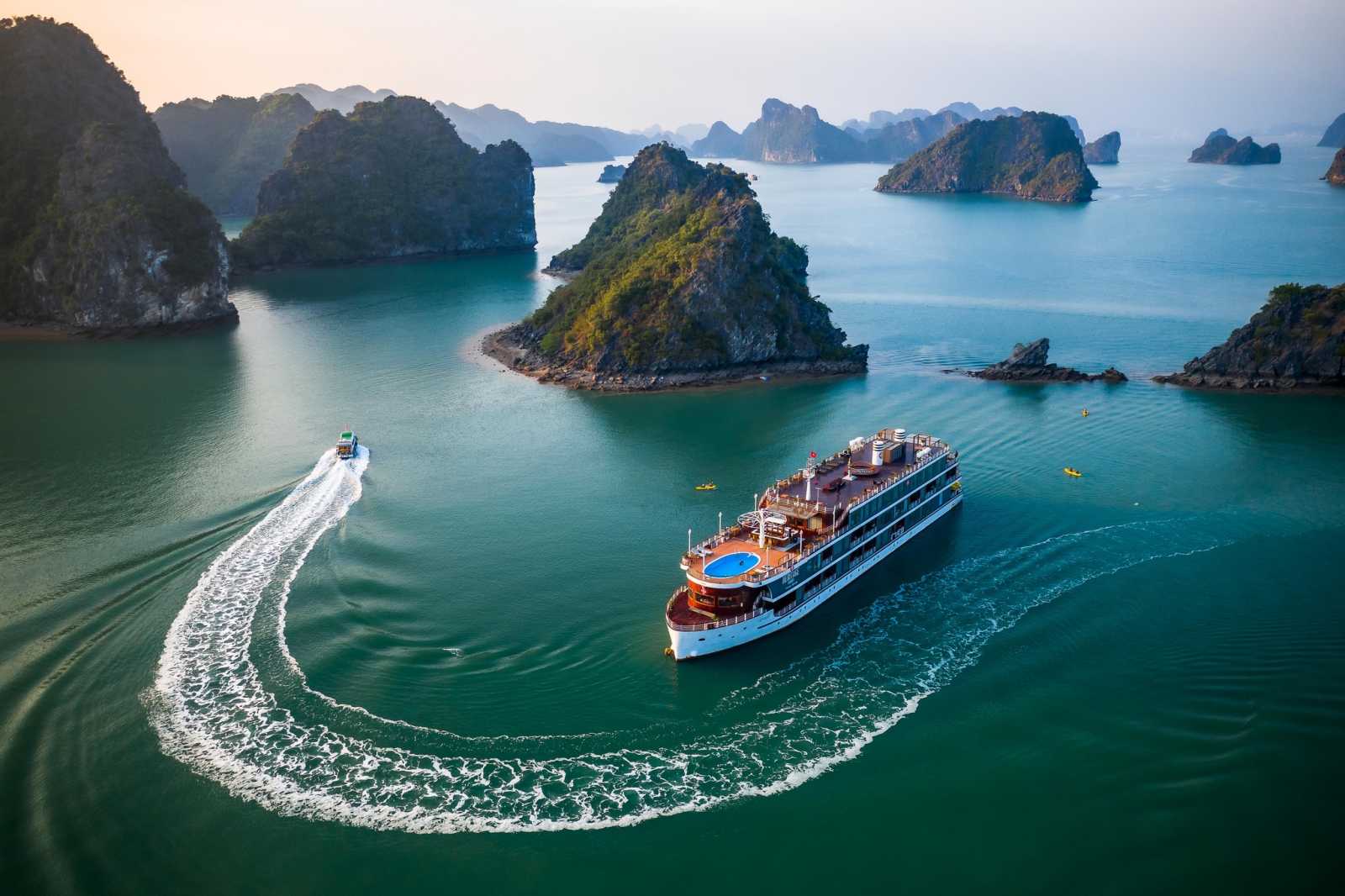 Sapa, Vịnh Lan Hạ, Lăng Cô, Vịnh Ninh Vân, Phú Quốc, luxury travel, vietnam